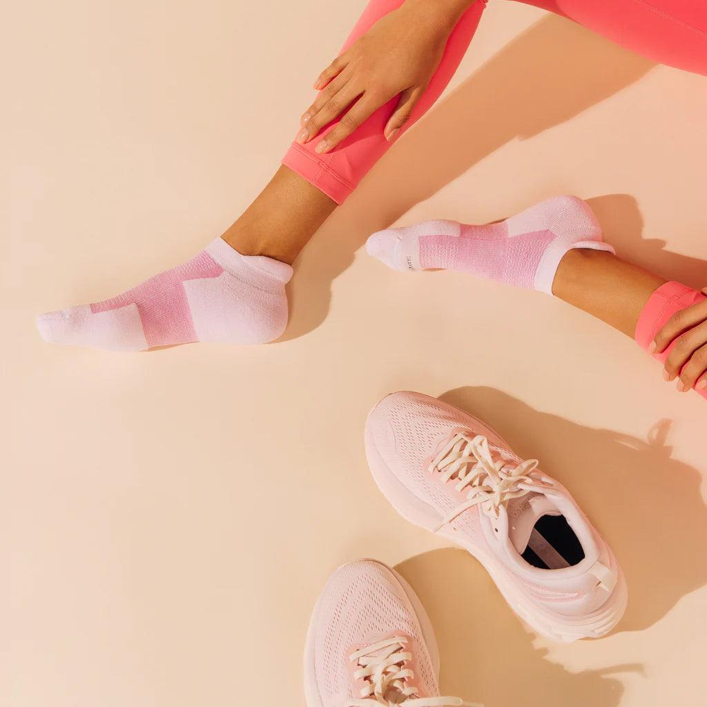 HP Ultra Light No Show Tab Socks
