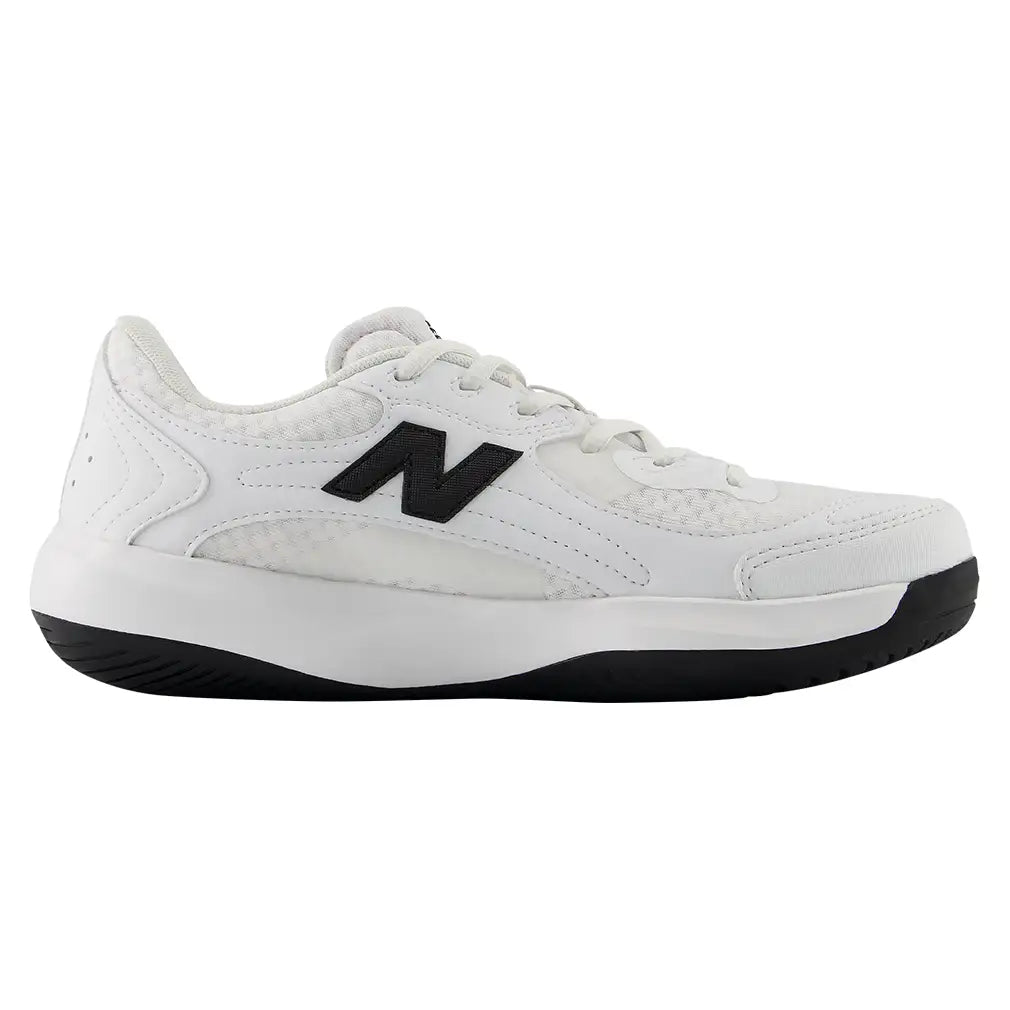 Juniors' 696v7 Shoes White and Black