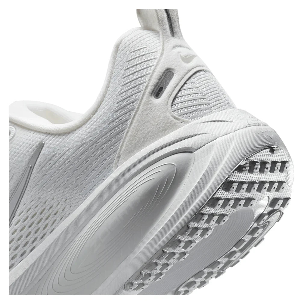 Women's Vomero 18 Running Shoes White and Metallic Silver