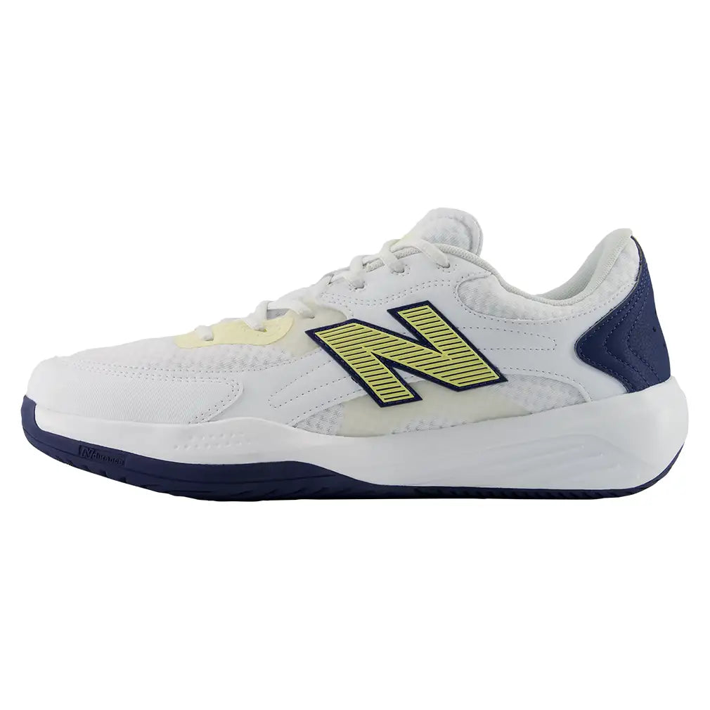 Men's 696v7 2E Width Shoes White and Enoki