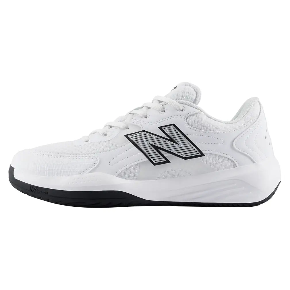 Women's 696v7 2E Width Shoes White and Black